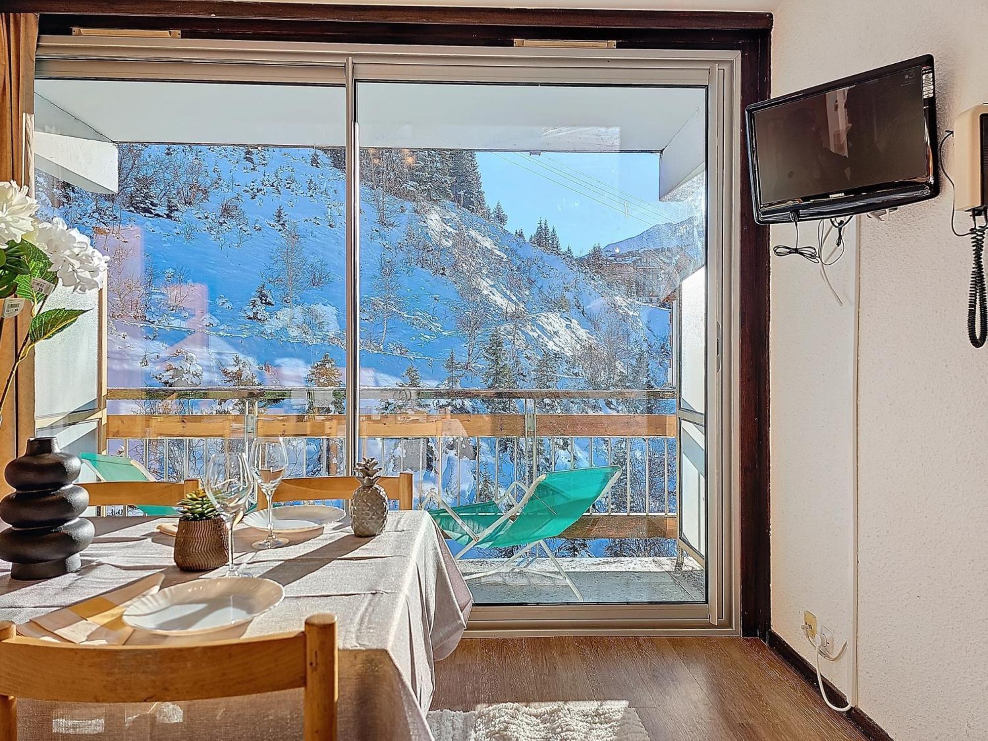 1650 - Mountain View - Snow Front 7s10