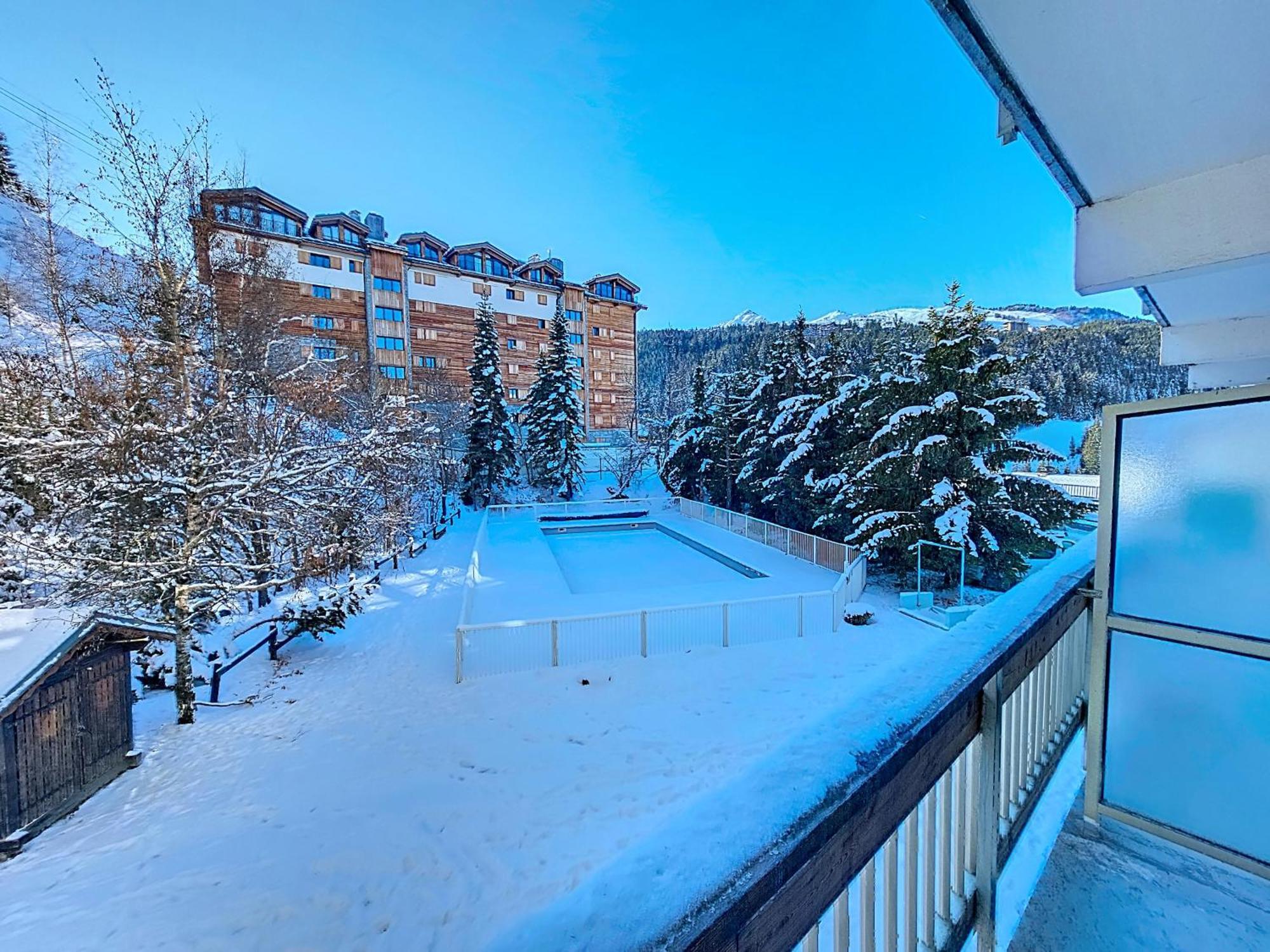 1650 - Mountain View - Snow Front 7s10